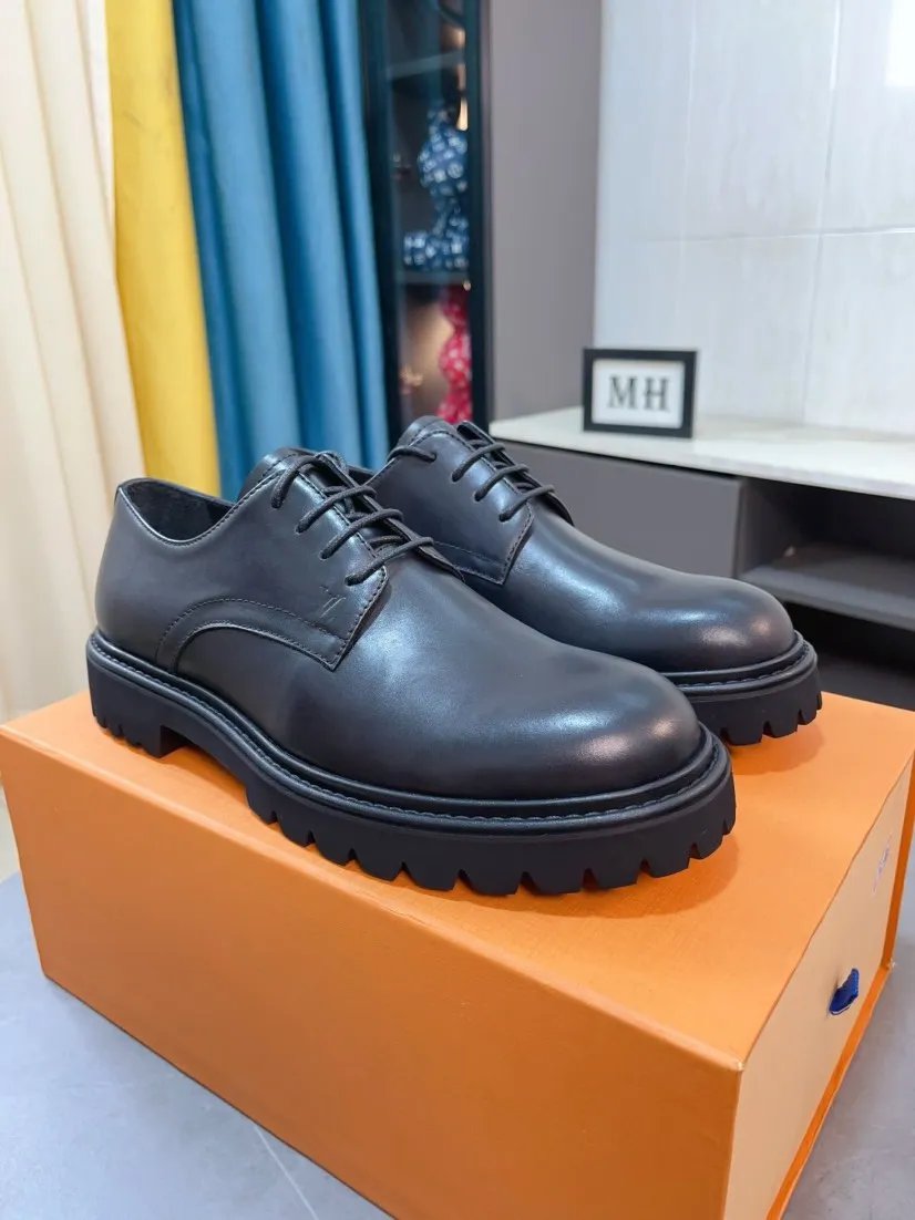 Men's shoes💰 660🌹🌹High version [LV] Louis Vuitton's popular casual leather shoes🎖Fashionable and elegant🎖🎖Material: Original imported open-edge beaded cowhide, washed cowhide leather lining, original open-molded rubber outsole, high-end and classy, ​​elegant quality, instantly transforming into a handsome man when you step on the foot❤❤Standard\nNumber of sizes: 39-44, 38, 45 customized